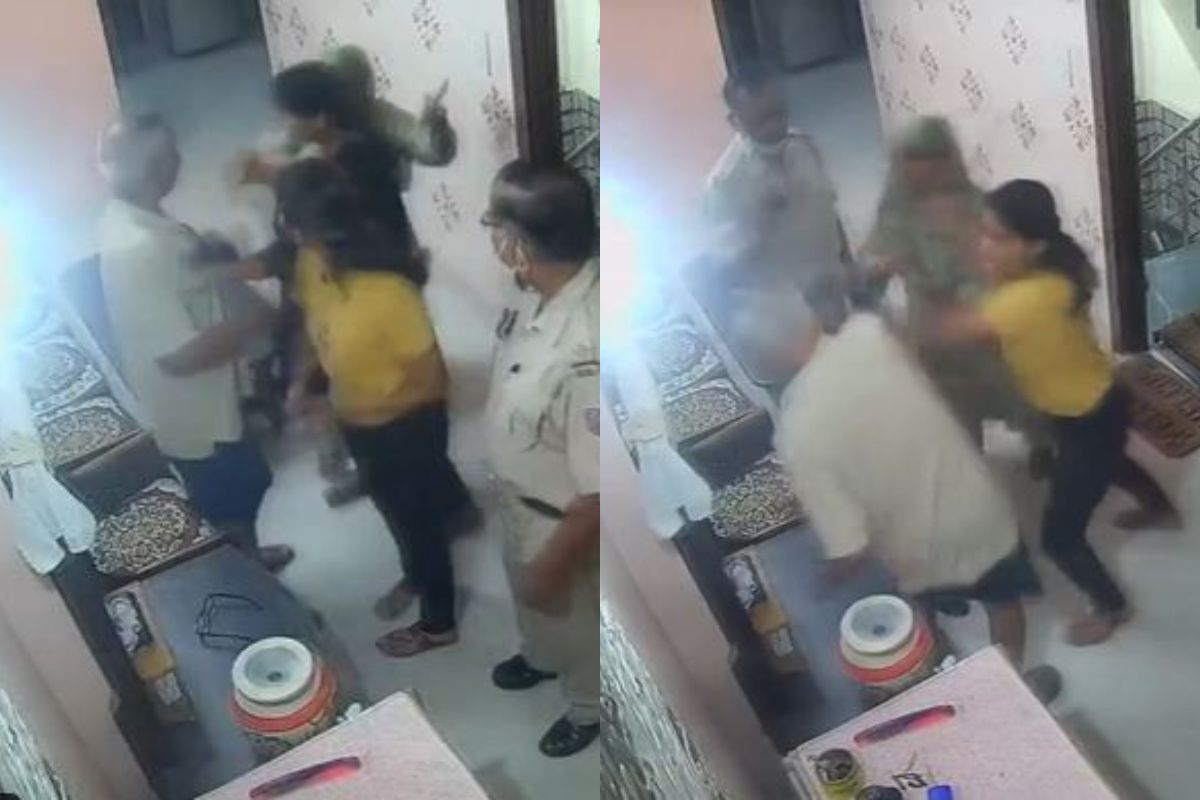 महिला पोलिसाकडून सासऱ्याला बेदम मारहाण; पोलिसांसमोरच वृद्धाला कानशिलात लगावल्या, Shocking Video