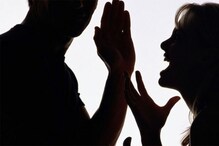 शिक्षक पतीकडून पत्नीला मारहाण, मग अर्धनग्न करून घराबाहेर बसवत धक्कादायक कृत्य शिक्षक पतीकडून पत्नीला मारहाण, मग अर्धनग्न करून घराबाहेर बसवत धक्कादायक कृत्य