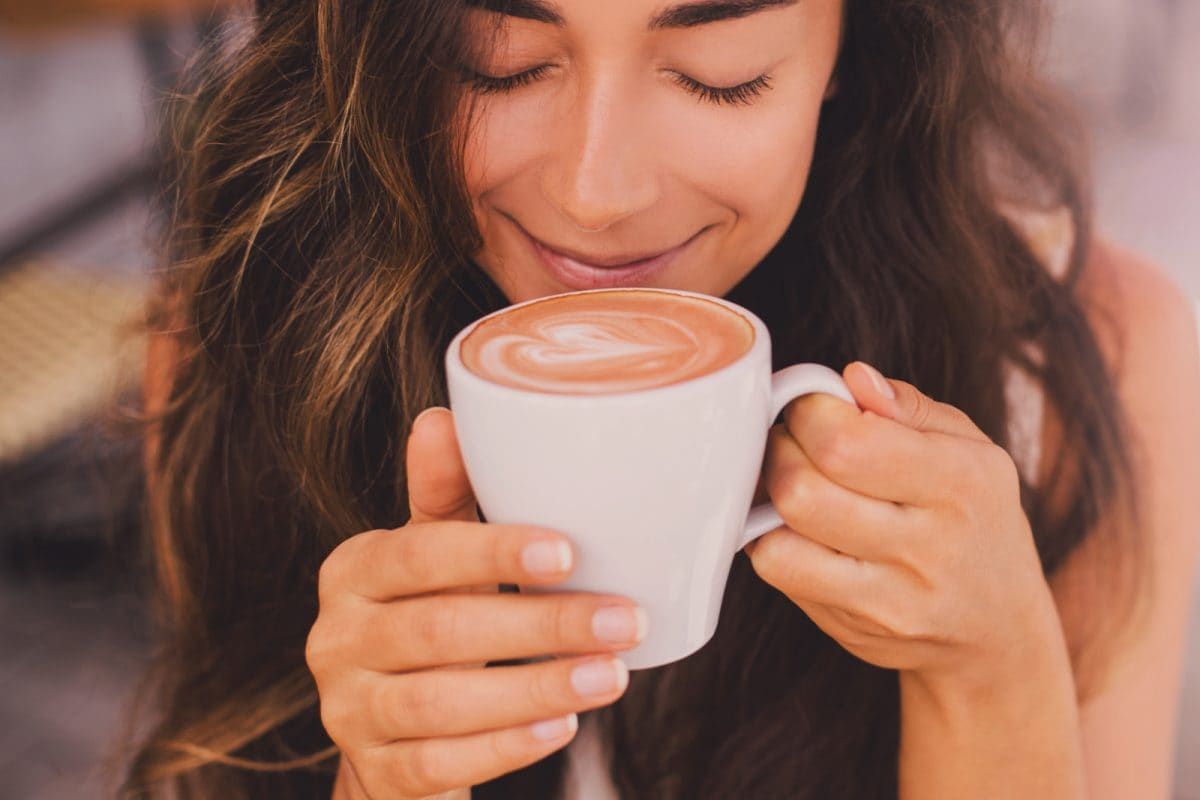 International Coffee Day 2022 : कोणत्या औषधापेक्षा कमी नाही एक कप कॉफी; तुम्हाला माहिती नसतील असे फायदे