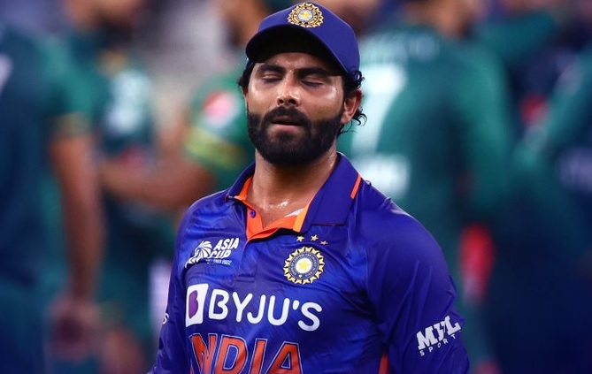 जडेजाचा रोख नेमका कुणाकडे? पाच शब्दांच्या ट्विटची होतेय चर्चा