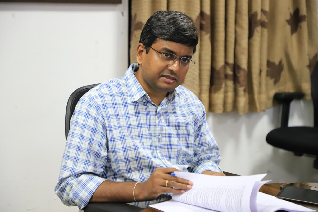 Kolhapur Collector : कोल्हापूर जिल्ह्यात शर्यती, प्राण्यांच्या प्रदर्शनासह बाजार बंद हे कारण आले समोर