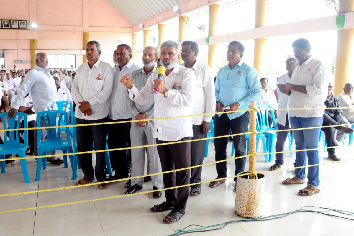 kolhapur sugarcane farmer : कोल्हापूर जिल्ह्यातील 'या' साखर कारखान्याने एफआरपीचे तुकडे करणारा कायदा मागे घेण्याचा केला ठराव