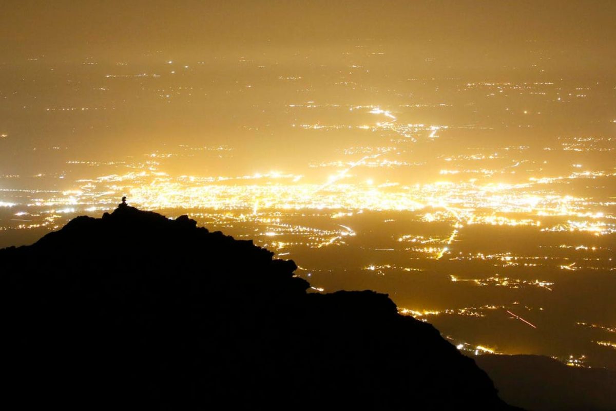 अंधारही आरोग्यासाठी महत्त्वाचा, तर कृत्रिम प्रकाशामुळे वाढतं प्रदूषण, वाचा सविस्तर