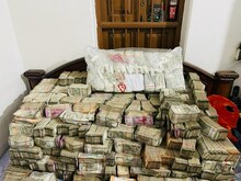 पैशांची गादी करून झोपायचा व्यावसायिक, EDच्या छाप्यात 7 कोटी जप्त