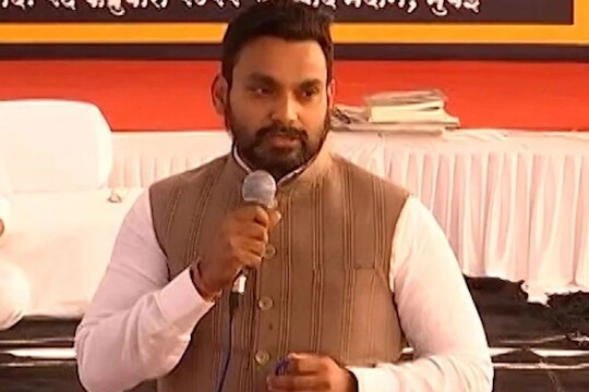 MP Dhairyasheel Mane : खासदार धैर्यशील मानेंनी फेसबुक कमेंट बॉक्स सुरू करताच शिवसैनिक पडले तुटून