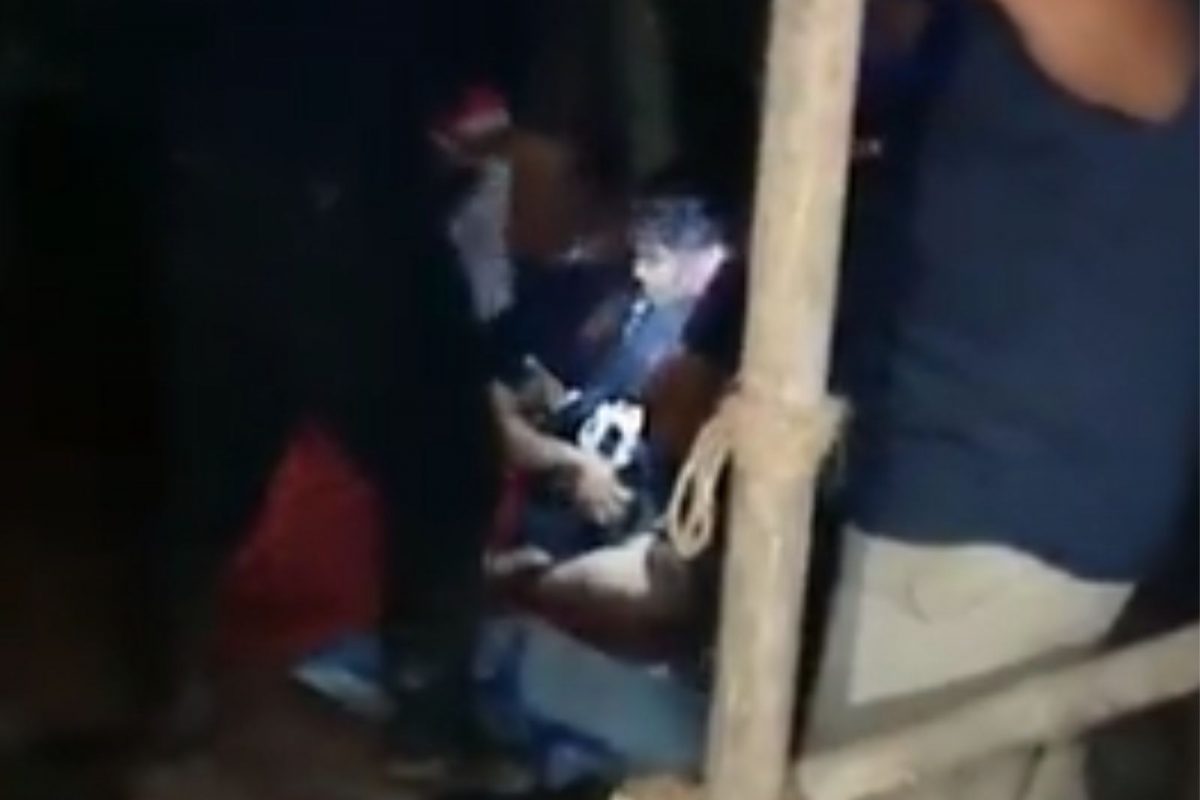 Video : मोबाइल उचलायचा गेली, अन् टेरेसवरुन थेट पहिल्या मजल्याच्या पत्र्यावर कोसळली तरुणी