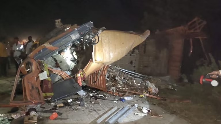 Nanded Accident : नांदेडमध्ये कामगारांवर काळाचा घाला, अपघातात 5 जण जागीच ठार तर 5 गंभीर जखमी