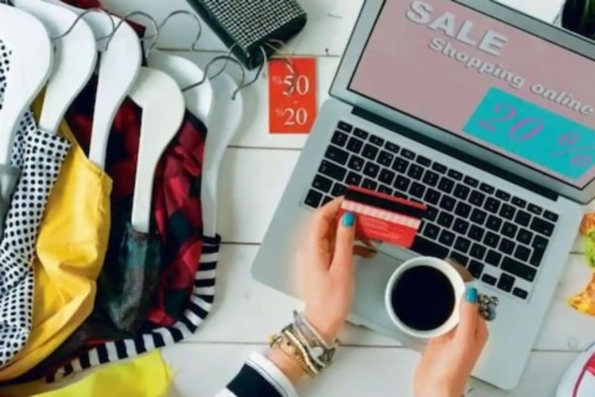 Amazon-Flipkart-Myntra Sale : सुरू होतायत Festival sale; फसवणुकीचा धोका, अशी करा स्मार्ट Online shopping