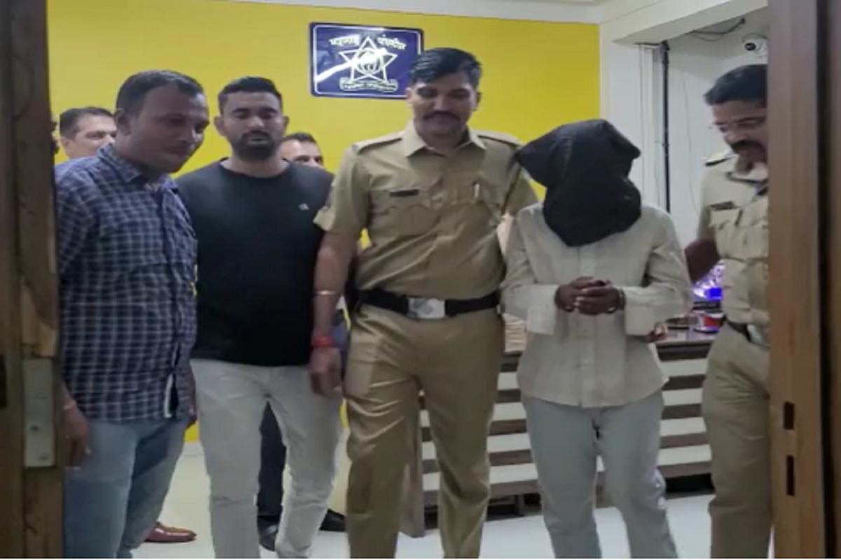 आरोपी बापाला पोलिसांनी बेड्या ठोकल्या आहेत