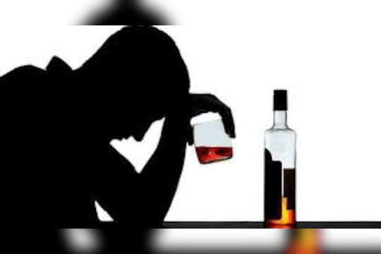 Raigad : दारूबंदी अधिकाऱ्याचाच अति दारू प्यायल्याने मृत्यू; रायगडमधील घटना