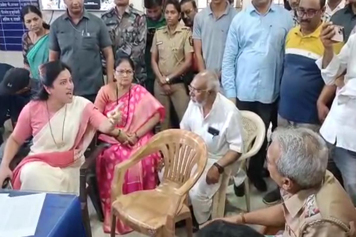 'माझा फोन रेकॉर्ड करण्याची हिंमत कशी झाली, आम्ही लोकप्रतिनिधी आहोत, तुम्ही आमचा फोन रेकॉर्ड कसा केला'