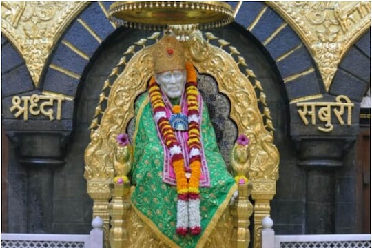  आघाडी सरकारने साई संस्थानमध्ये विश्वस्त मंडळ स्थापन केले होते. विश्वस्तपदांसह अध्यक्ष राष्ट्रवादी काँग्रेसचा, उपाध्यक्ष शिवसेनेचा आणि विश्वस्त काँग्रेसचे वाटप असे झाले होते