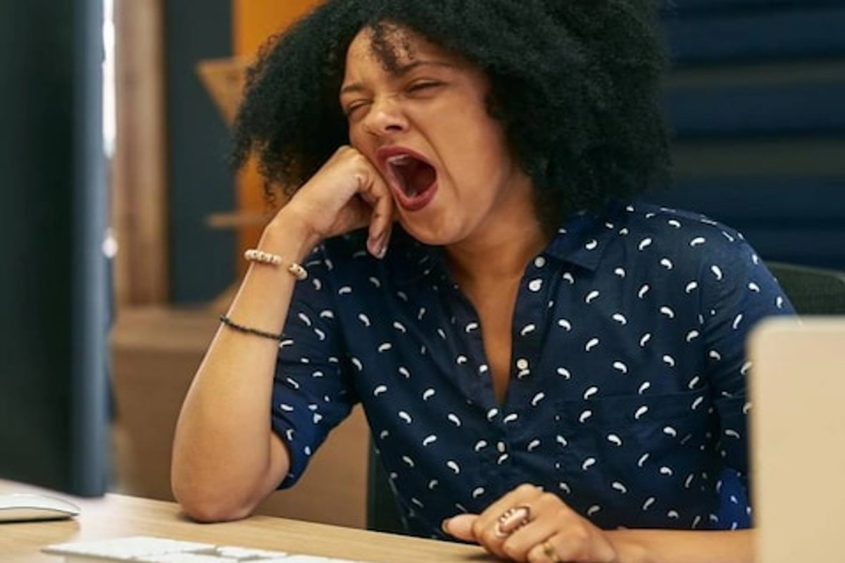 जेवल्यानंतर लगेच का येते झोप? फक्त आळसच नाही तर हे आहे वैज्ञानिक कारण