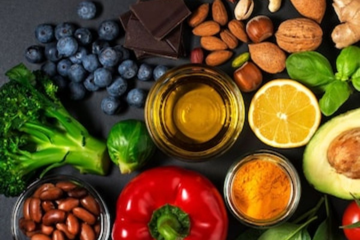 Superfood : आजारपणानंतर शरीर लवकर बरे होण्यासाठी मदत करतात हे पदार्थ, ठेवतात निरोगी