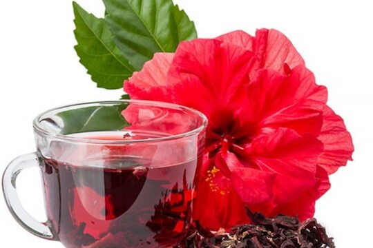 Skin Care: चहा प्या अन् तरुण दिसा; नेमकं काय आहे यामागील गुपित?