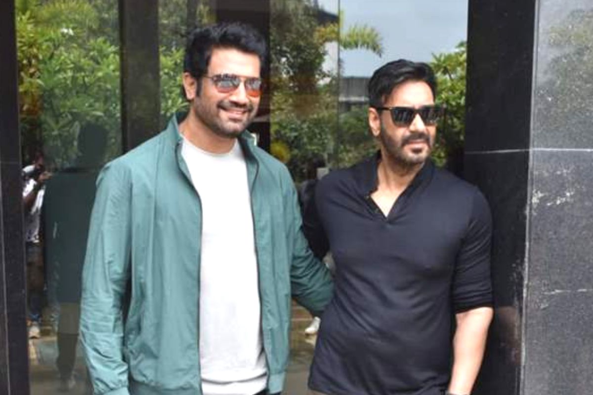 शरद केळकर आणि अजय देवगण