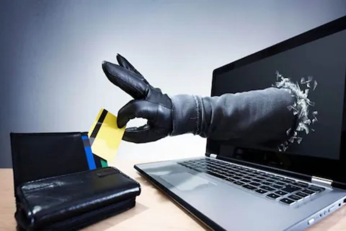 स्कॅम कॉलद्वारे होणारी फसवणूक कशी टाळाल? एसबीआयने दिल्या महत्त्वाच्या टिप्स