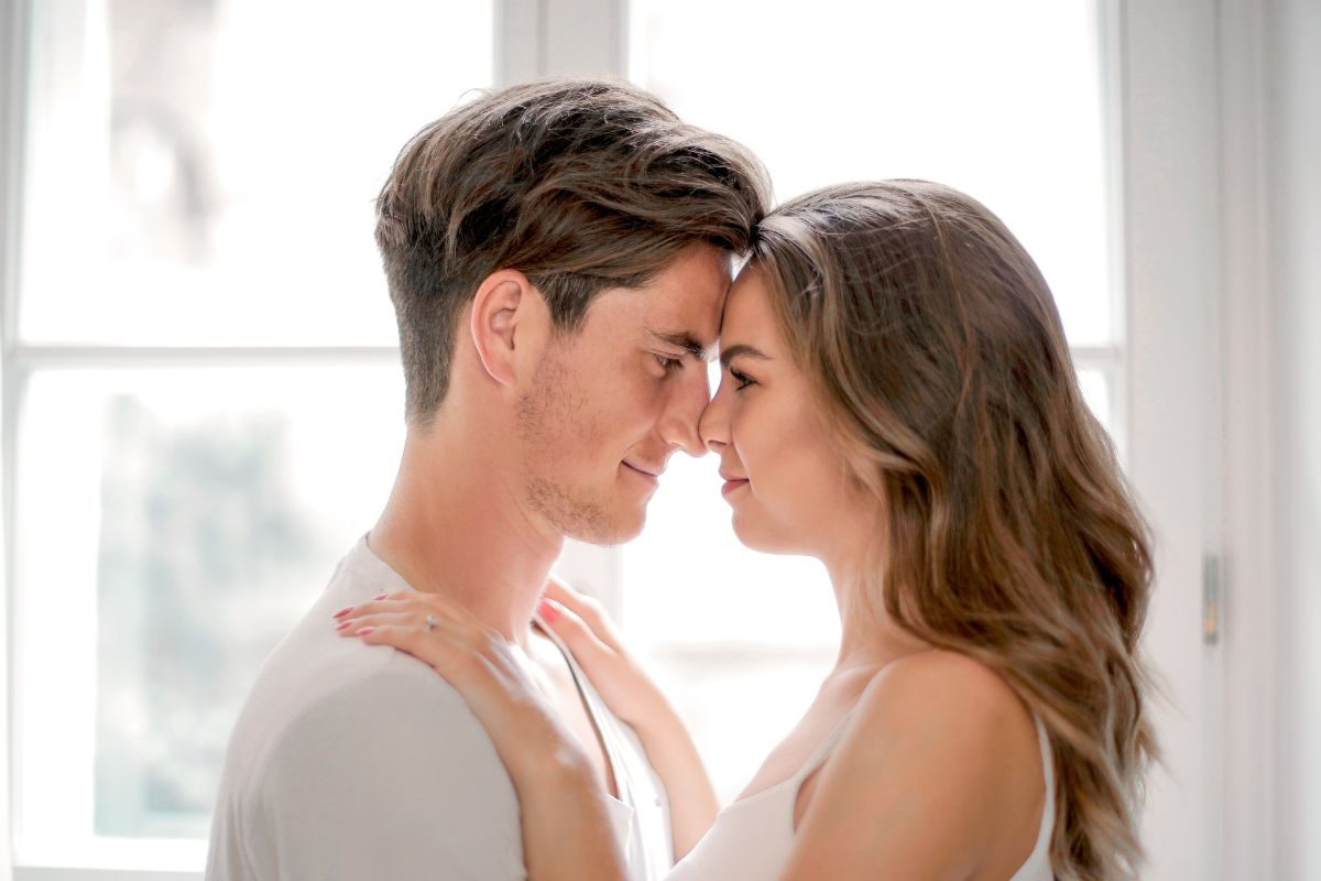 वैवाहिक लाईफ सुखी राहण्यासाठी या 5 टिप्स लक्षात ठेवा; बघा किती बदलेले जीवन