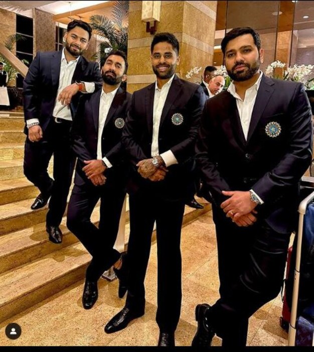 सूर्यकुमार यादवनंही सोशल मीडियात एक फोटो शेअर केला आहे. त्यात सूर्यासह सूटाबुटात रिषभ पंत, दिनेश कार्तिक आणि कॅप्टन रोहित शर्मा दिसत आहेत.