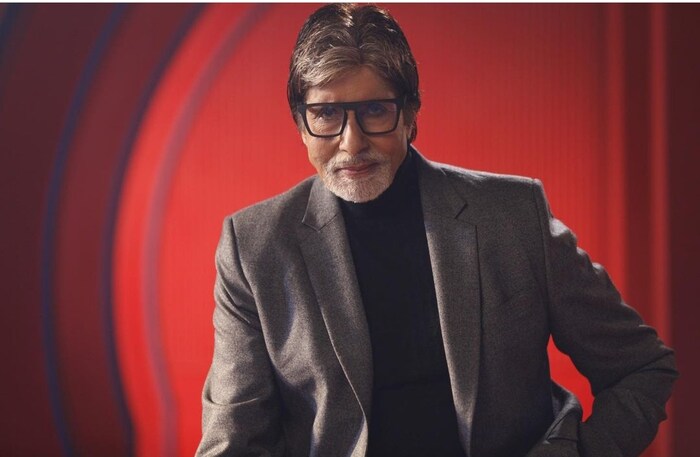 अमिताभ बच्चन यांना ग्रे आणि ब्राऊन कलरचे सूट अजिबात पसंत नाहीत. तर त्यांना ब्लॅक, नेव्ही ब्ल्यू सारखे गडद कलर आवडतात. 