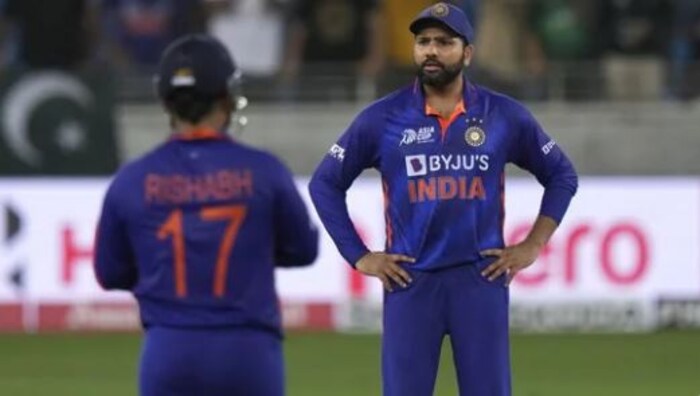 वेस्ट इंडिजचा स्फोटक फलंदाज ख्रिस गेल आणि बांगलादेशच्या मुशफिकुर रहीमनही टी20 वर्ल्ड कपमध्ये 33-33 सामने खेळले आहेत. रोहित धोनीसह यांनाही 23 ऑक्टोबरला मागे टाकेल.