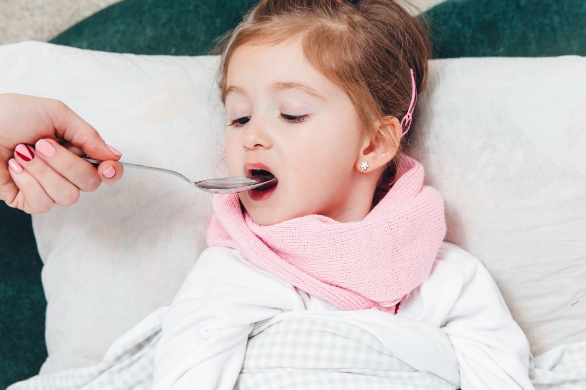 बाळाला तापाचं औषध (पॅरासिटामॉल) देण्यापूर्वी या 8 गोष्टी नीट समजून घ्या