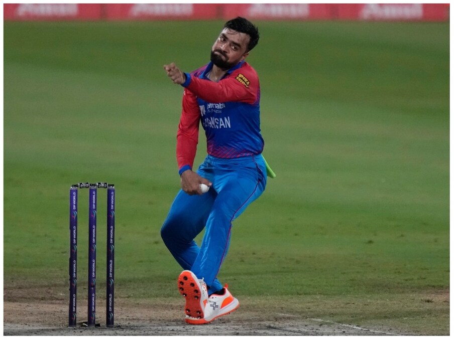 ऑस्ट्रेलियात धोकादायक ठरु शकणारा दुसरा गोलंदाज आहे अफगाणिस्तानचा लेग स्पिनर रशिद खान. रशिद खान सध्या जगातल्या सर्वात यशस्वी स्पिनर्सपैकी एक आहे. त्यानं याआधी ऑस्ट्रेलियात बिग बॅश लीग स्पर्धेत अनेक सामने  खेळले आहेत. त्याचा अनुभव रशिदला उपयोगी ठरणारा आहे.