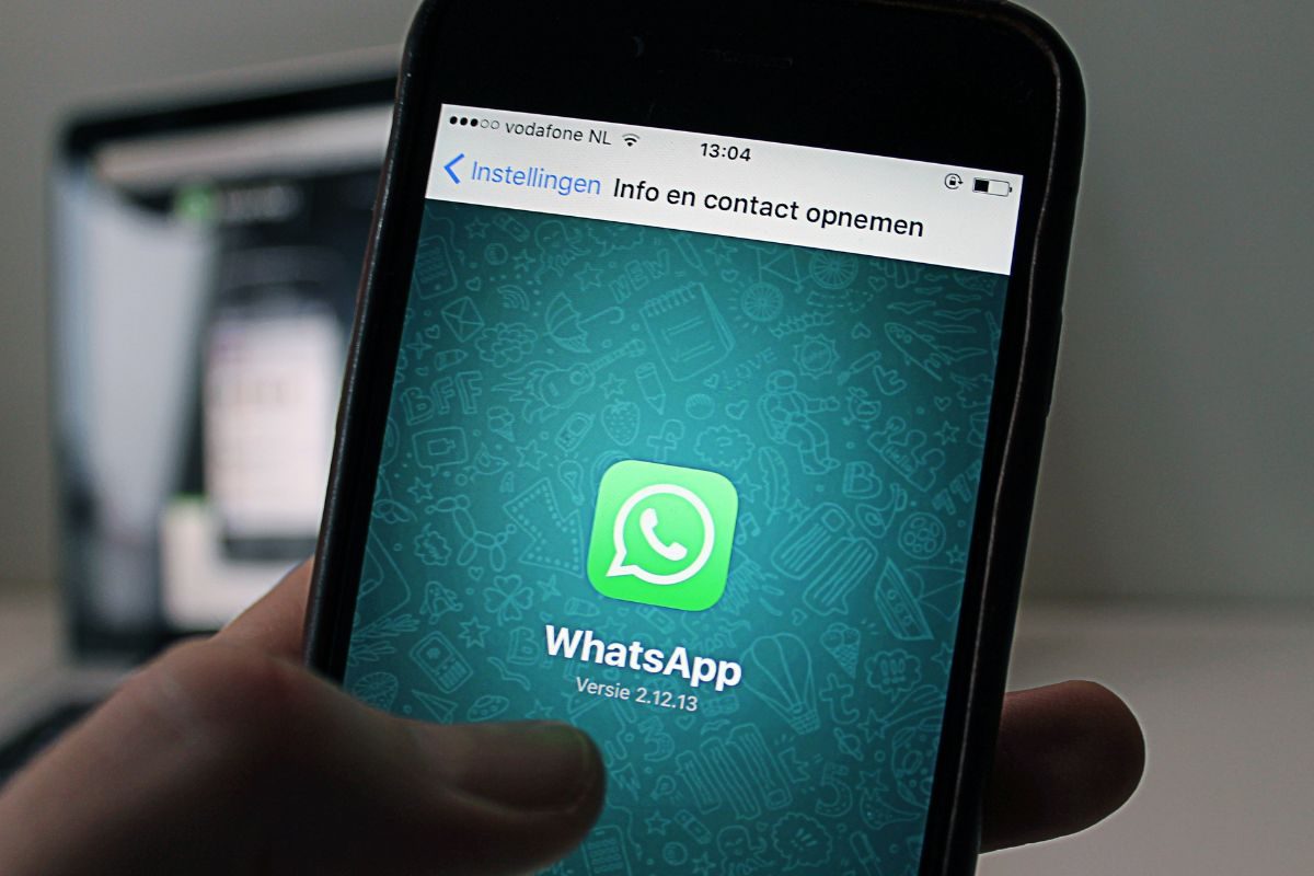 बॅडन्यूज! दिवाळीपासून ‘या’ स्मार्टफोनवर चालणार नाही व्हॉट्सअॅप, काय आहे कारण?