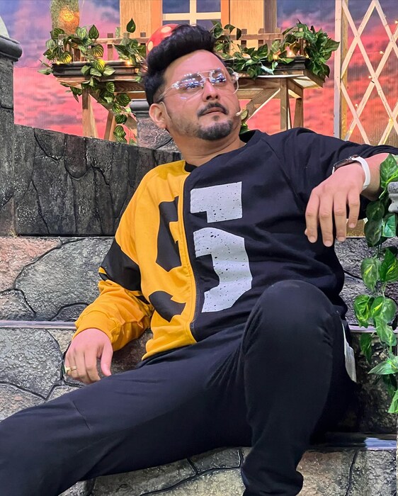 काही काळानंतर त्यानं तिच्याशी लग्नही केलं. मात्र अपर्णा आणि स्वप्निलचं हे नातं फार काळ टिकू शकलं नाही. लग्नाच्या 4 वर्षानंतर ते विभक्त झाले. 
