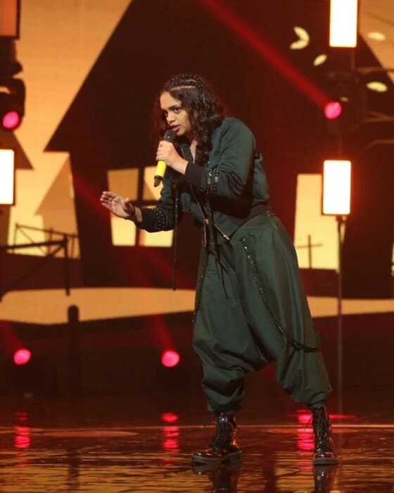 मैं नही तो कौन या रॅप साँग शिवया 'चिल किंडा', 'भगवान बोल रहा हूं', 'मेरा बचपन कहां' सारखी अनेक रॅप साँग तिनं गायली आहेत.
