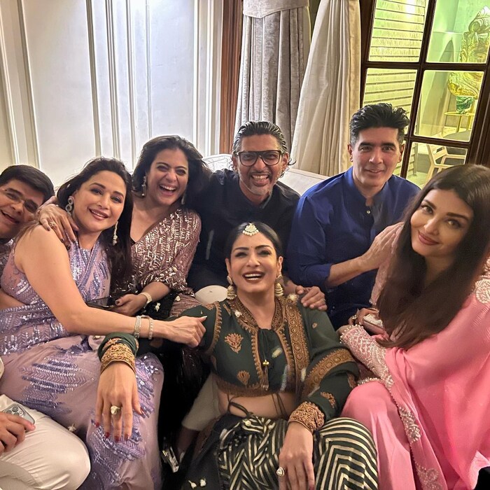 सारा अली खान, जान्हवी कपूर कतरिना पासून धकधक गर्ल माधुरी दीक्षित ऐश्वर्या राय बच्चन, काजोल यांनी हजेरी लावली होती.