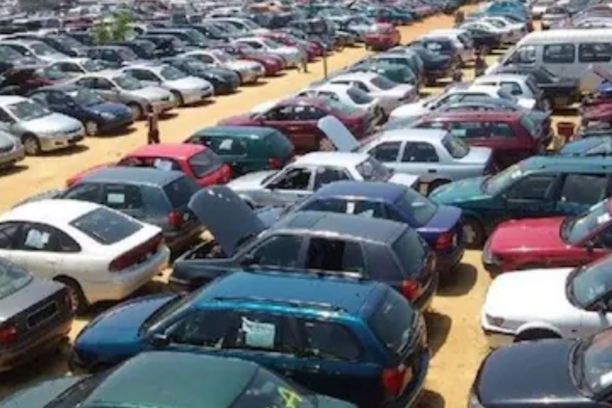 सेकंड हँड कार घेण्यापूर्वी या 4 गोष्टी लक्षात ठेवा, नाहीतर म्हणाल नवीन परवडली असती