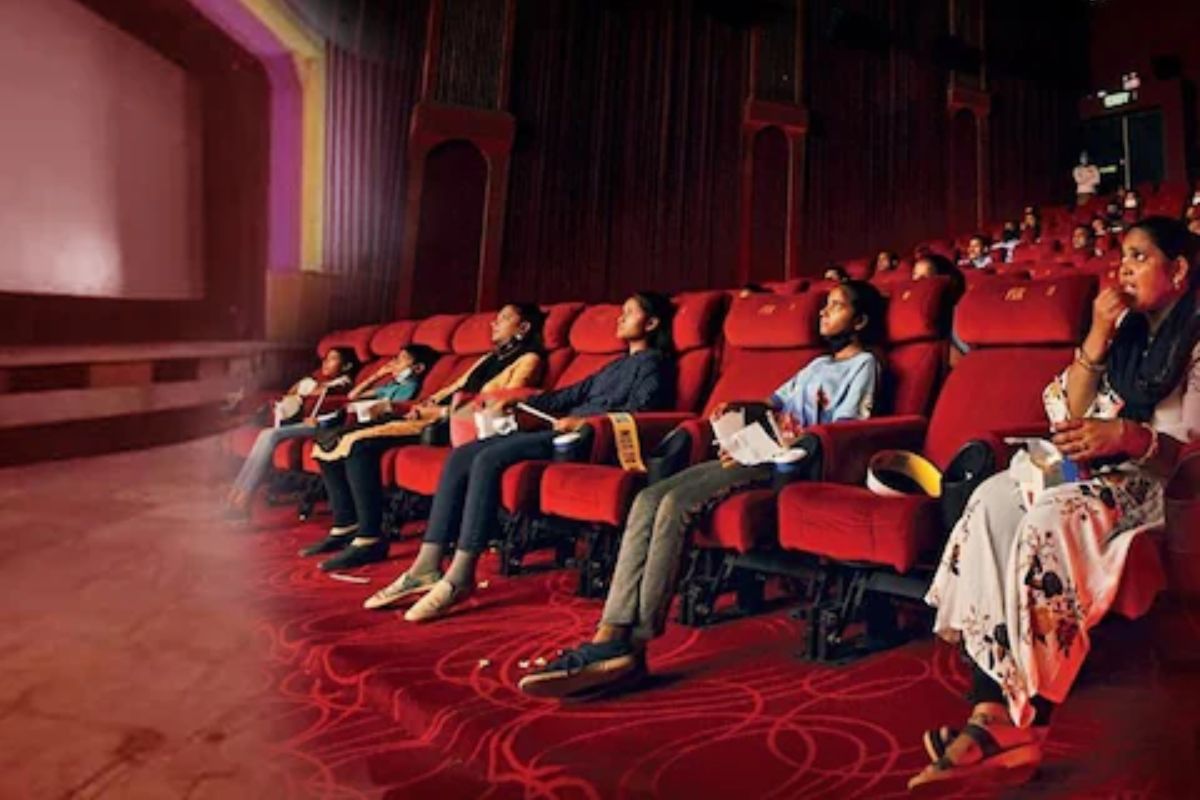 आता 100 रुपयांत चित्रपटाचं तिकीट, मल्टिप्लेक्समधील स्नॅक्सही होणार स्वस्त! हे आहे कारण