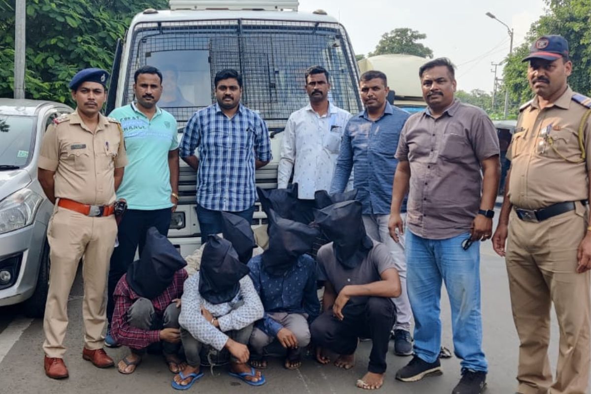 अंगाला चिखल अन् लोशन लावून मध्यरात्री करायचे घरफोडी, मध्यप्रदेशमधील टोळीला पुण्यात अटक