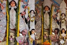 दुर्गा पूजा मंडपात महात्मा गांधींना बनवलं महिषासूर? मूर्तीवरुन वाद होताच हा बदल