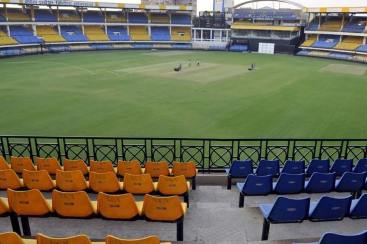 होळकर स्टेडियम, इंदूर