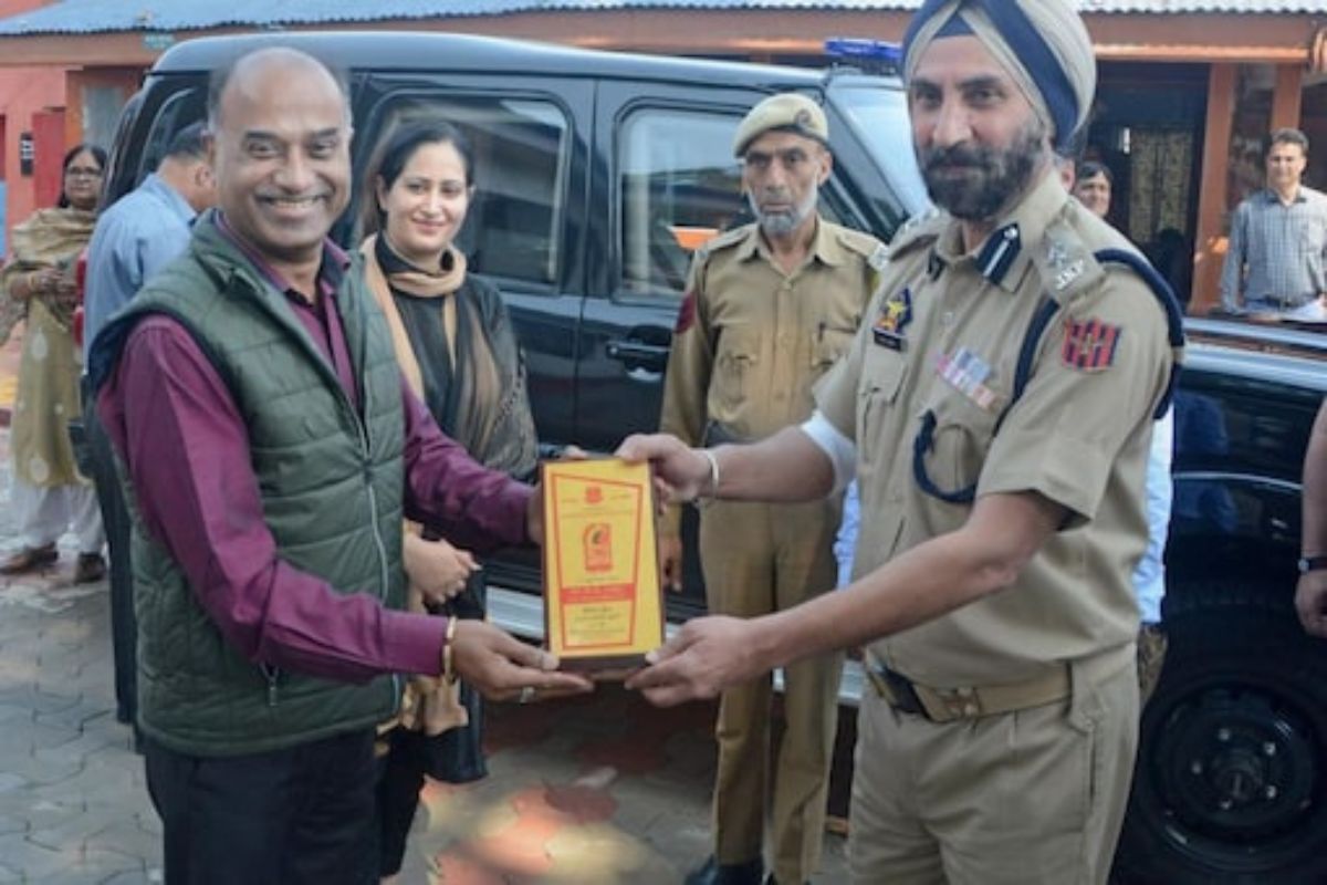 एच.के. लोहिया (डावीकडे) (फोटो क्रेडिट - PTI)