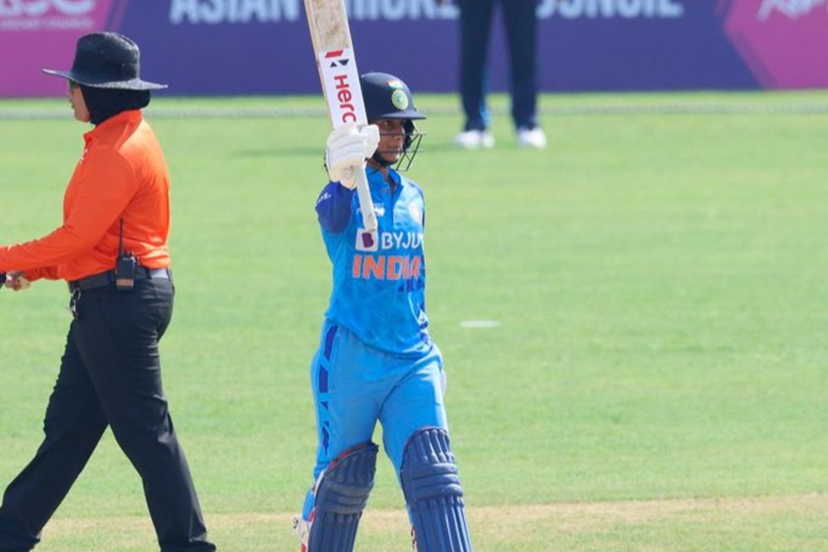 जेमिमा रॉड्रिग्स आणखी एक अर्धशतक