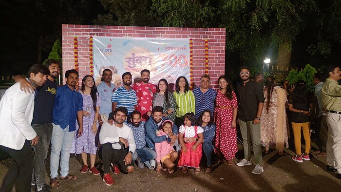 दौलतरावाच्या एंट्री नंतर मालिका आता आणखीच इंट्रेस्टिंग होत चालली आहे. अशातच मालिकेनं 700 भाग पूर्ण केल्यानं सेटवर आनंदाचं वातावरण आहे.  