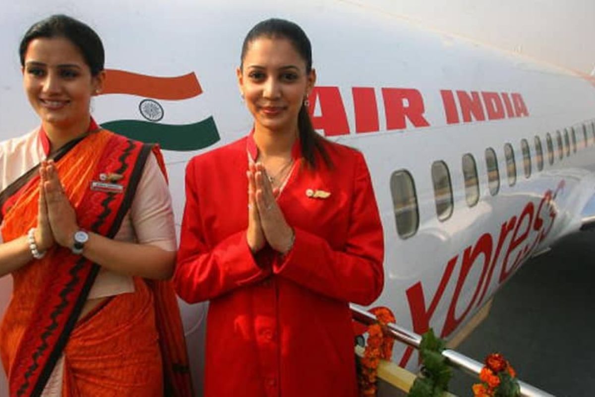 एअर होस्टेसची सॅलरी?