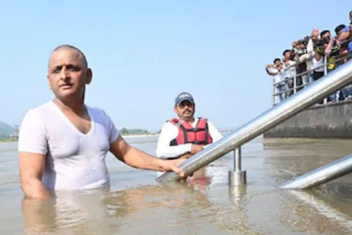 हिंदू धर्मात अस्थिकलश गंगा नदीत विसर्जित का करतात?