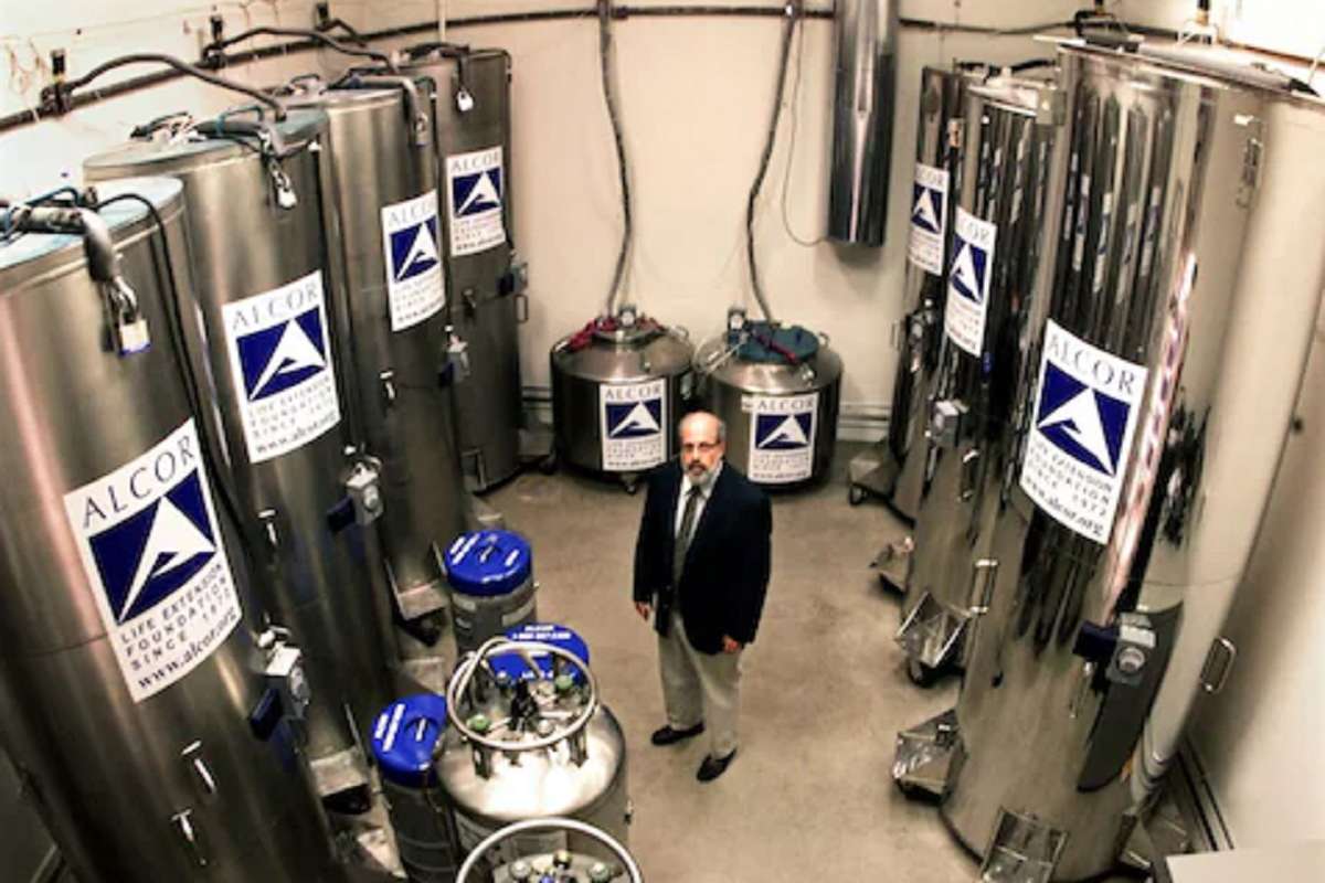 क्रायोनिक्स तंत्राची जगभरात चर्चा, 'या' तंत्रामुळे मृत व्यक्ती पुन्हा जिवंत होणार?