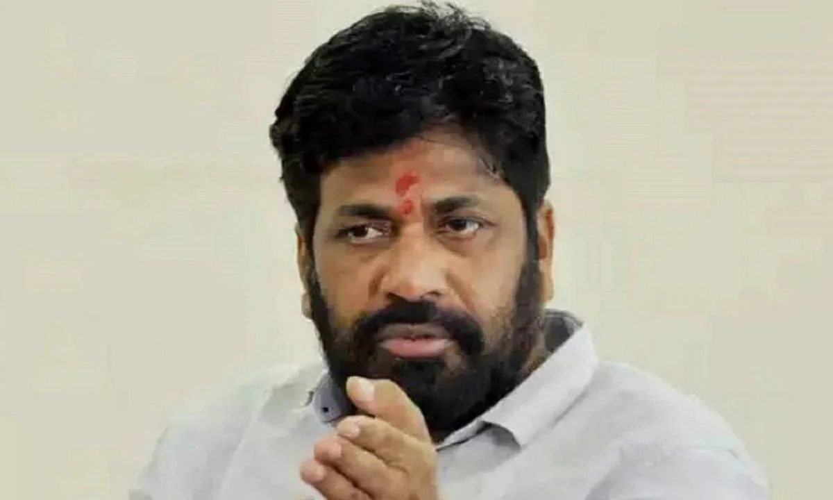 Bachhu Kadu : बच्चू कडू लवकरच मंत्रिपदी दिसतील, मंत्री दीपक केसरकरांकडून बच्चू कडूंची मनधरणी