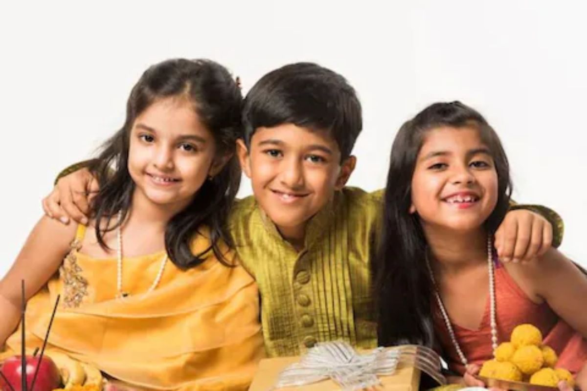 Bhaubeej 2022 : सूर्यग्रहणानंतरची भाऊबीज आहे खास; तब्बल 50 वर्षांनंतर असा शुभ योग