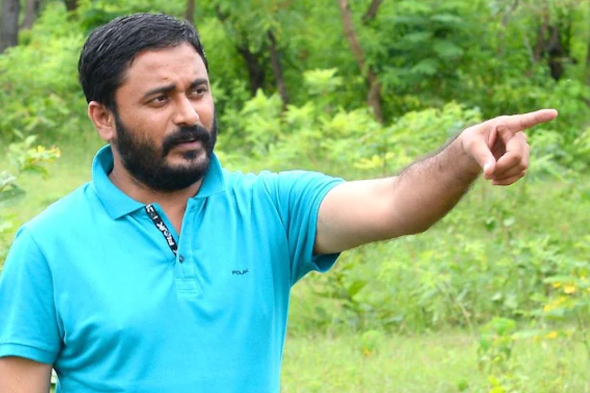 'मुंबईच्या ठाकरेंची आजही दहशत, NCP च्या नादाला लागाल तर हात...', देवेंद्र भुयार यांचा थेट इशारा