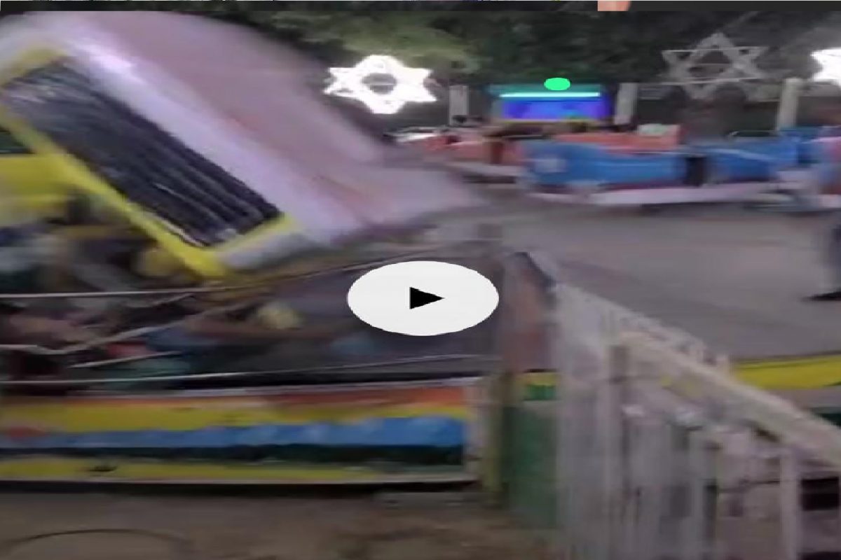 Shocking! अचानक तुटला Break dance Jhula, हवेत उडाले लोक; भयंकर दुर्घटनेचा VIDEO