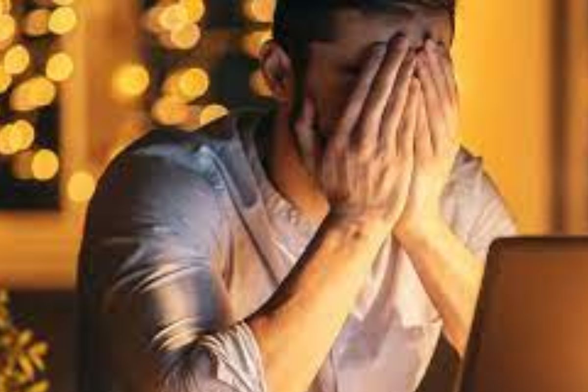 तरूणांना आत्महत्येसाठी प्रवृत्त करणारं सेक्स्टॉर्शन असतं काय? पुण्यात घडले हजारो प्रकार