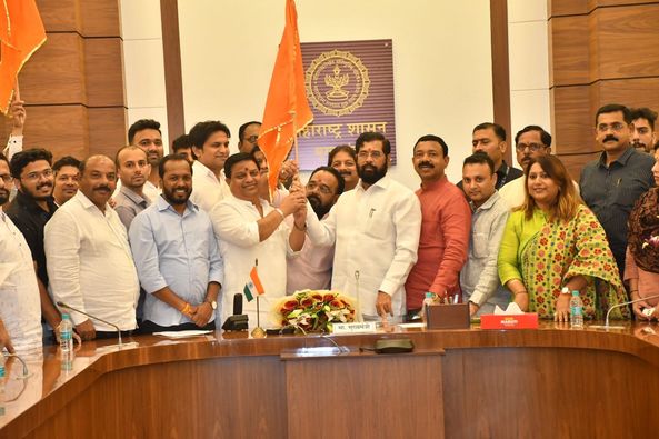 CM Eknath Shinde : शिवसेनेनंतर आता राष्ट्रवादी निशाण्यावर; जिल्हाप्रमुखच मुख्यमंत्री शिंदेंच्या गळाला, दिली मोठी जबाबदारी