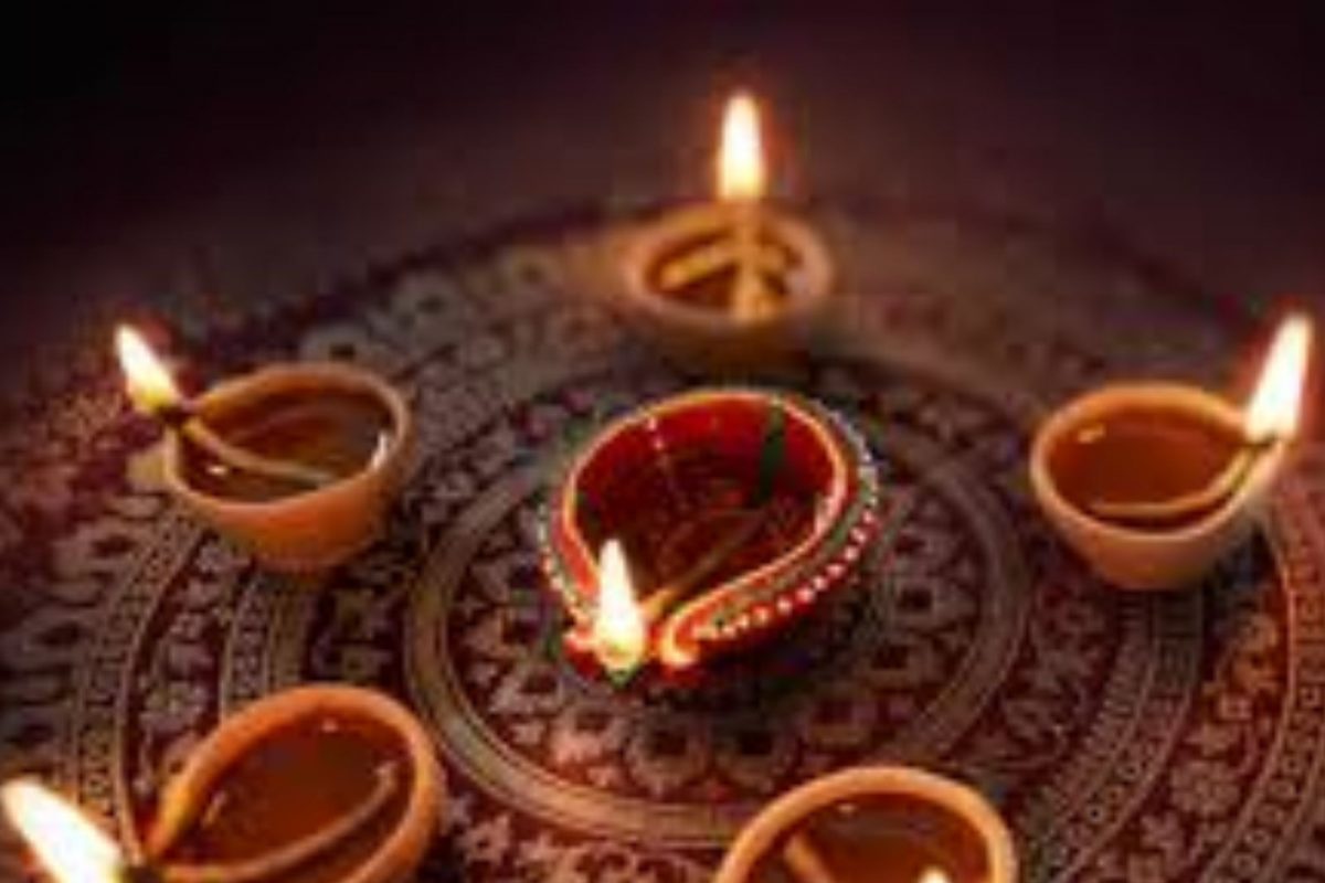 तुम्हालाही सण-उत्सवातील मजा-मस्ती नकोशी वाटते? मानसिक आजार तर नाही ना?