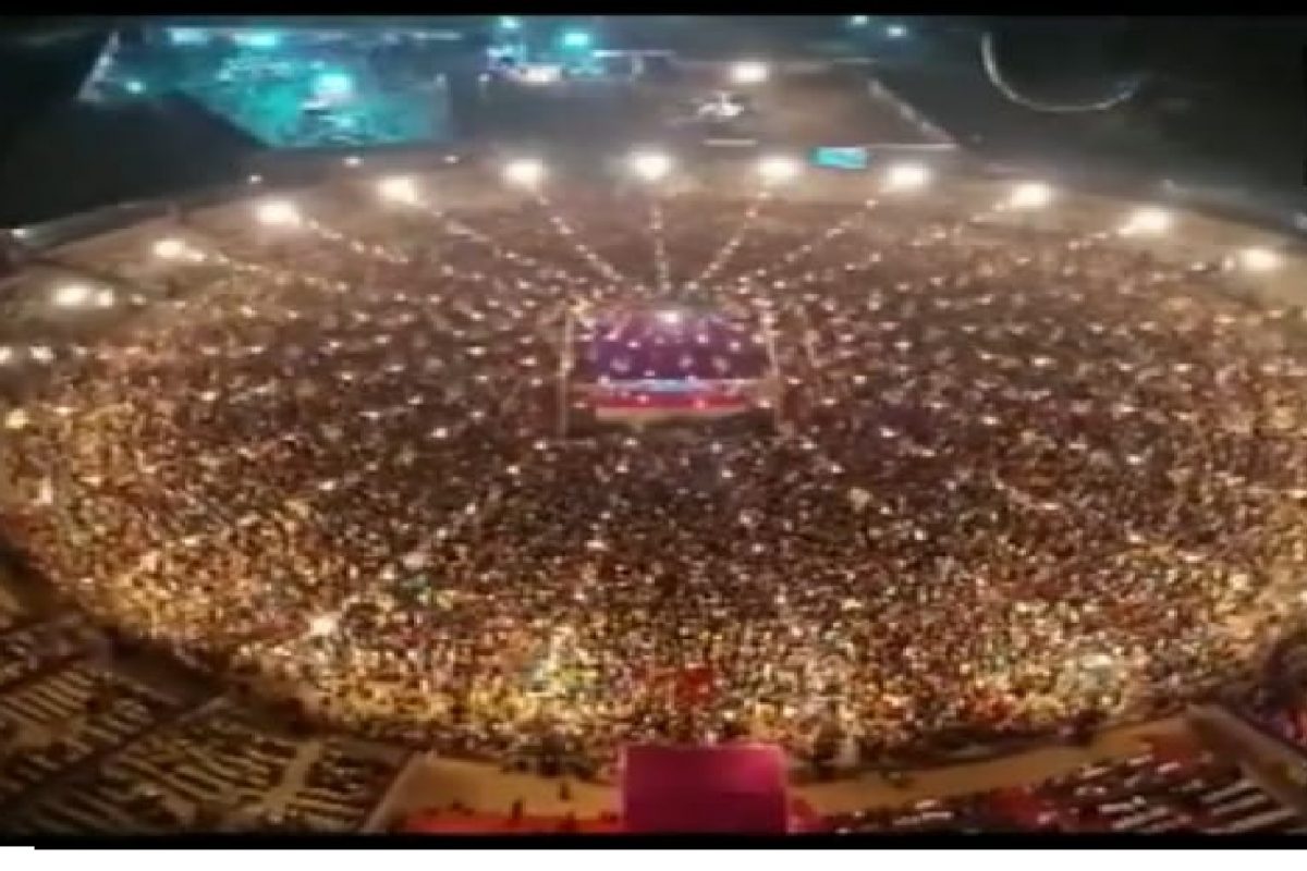 Navratri 2022 : अद्भुत! हा गरबा पाहिला नाही तर तुम्ही काहीच पाहिलं नाही; नवरात्रीत तुफान व्हायरल होतोय VIDEO